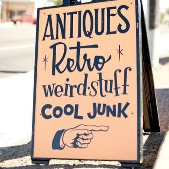 @vintagerunsdeepshop dm for a whatnot referral code. $10 off. Auctioning ALL $5! - Picture 2 of 8